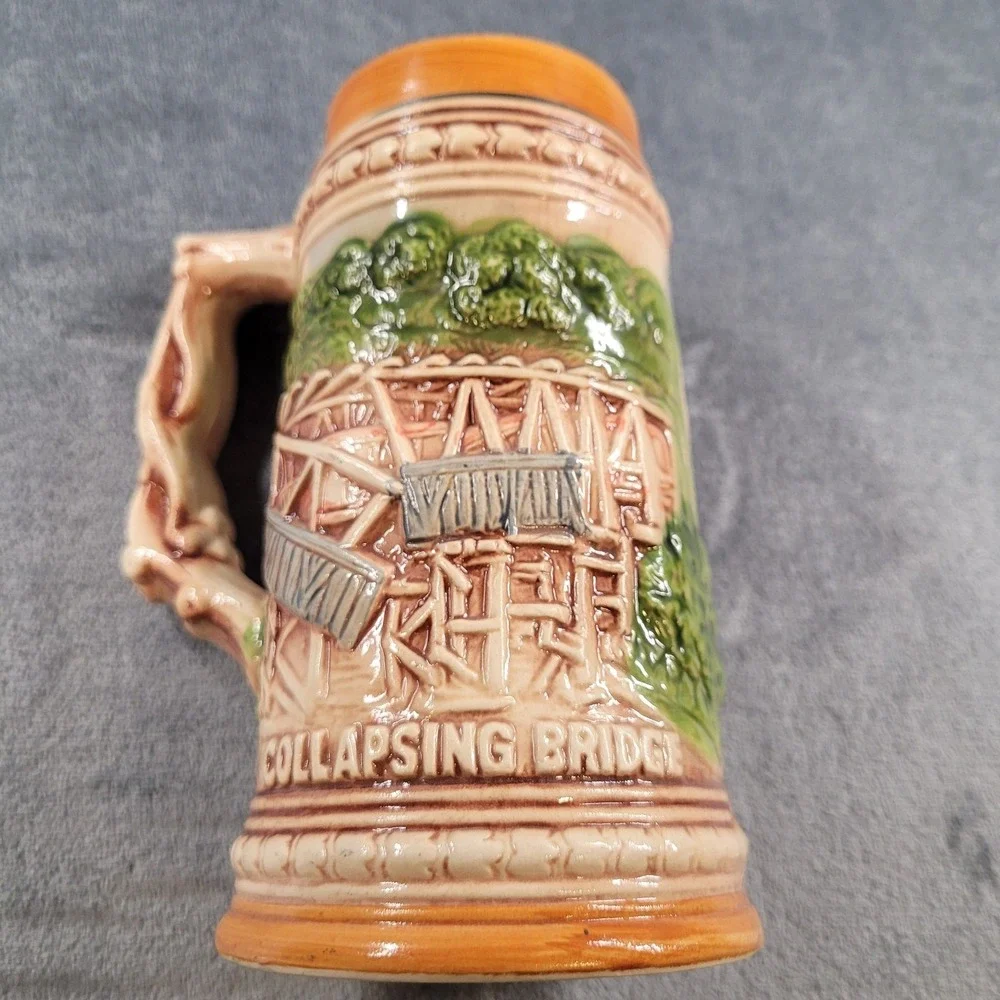 Vintage Souvenir Universal Studios Hollywood CA‎ Collapsing Bridge Beer Stein